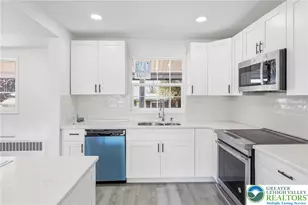 935 Buttonwood St, Emmaus Boro, PA 18049 - Photo 7