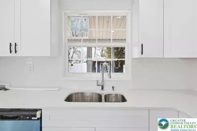 935 Buttonwood Street, Emmaus Boro, PA 18049 - Photo 9