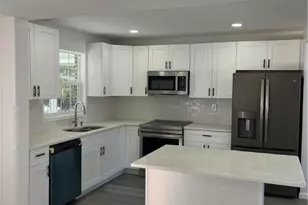 935 Buttonwood St, Emmaus, PA 18049 - Photo 9