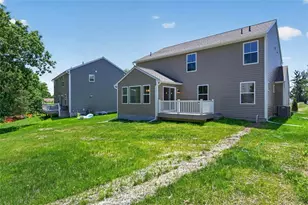 764 Fawn Way, Pennsburg Boro, PA 18073 - Photo 3