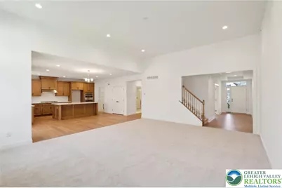 5397 Red Oak Drive, Upper Saucon Township, PA 18036 - Photo 5