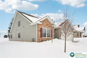 5424 Traditions Dr, Coopersburg, PA 18036 - Photo 3