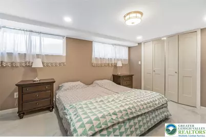 5547 Roosevelt Street, Whitehall, PA 18052 - Photo 39