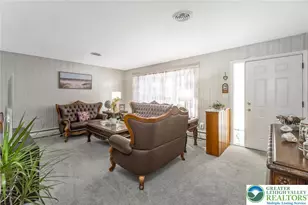 5547 Roosevelt St, Whitehall, PA 18052 - Photo 7