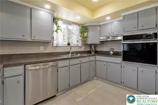 5547 Roosevelt St, Whitehall, PA 18052 - Photo 15