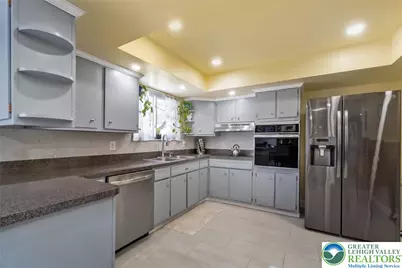 5547 Roosevelt Street, Whitehall, PA 18052 - Photo 13