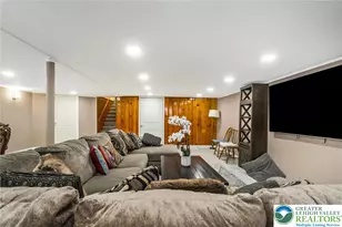 5547 Roosevelt St, Whitehall, PA 18052 - Photo 37