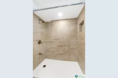 5547 Roosevelt Street, Whitehall, PA 18052 - Photo 45