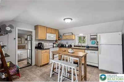 3203 Washington Street, Bethlehem Township, PA 18020 - Photo 7