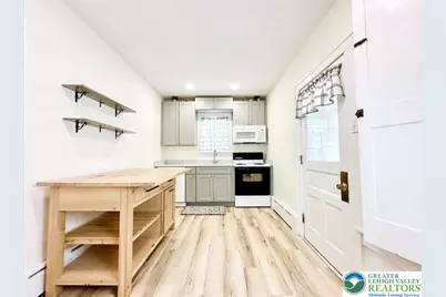 132 N 9th Street, Lehighton, PA 18235 - Photo 3