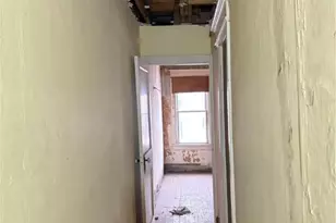 215 E Ridge St, Lansford, PA 18232 - Photo 9