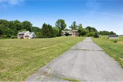 15 Spring Water Court, Easton, PA 18042 - Photo 3