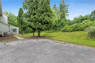 15 Spring Water Ct, Easton, PA 18042 - Photo 5