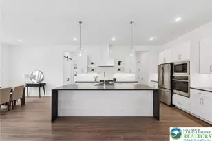 5683 Frederick Dr, Freemansburg, PA 18017 - Photo 7