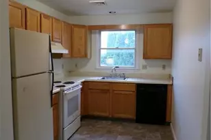 5300 Russell Ct, Whitehall, PA 18052 - Photo 5