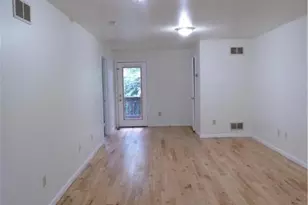 5300 Russell Ct, Whitehall, PA 18052 - Photo 3