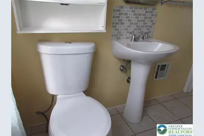 754 E Washington Avenue, Bethlehem, PA 18017 - Photo 17