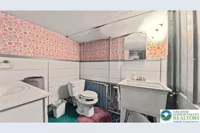 225 W Patterson Street, Lansford, PA 18232 - Photo 21