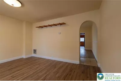 217 Crest Avenue, Bethlehem, PA 18015 - Photo 3