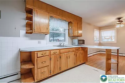 562 Fairview Street, Emmaus, PA 18049 - Photo 13