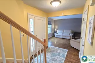 4513 Troxell Dr, Whitehall, PA 18052 - Photo 3