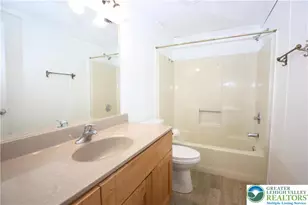 38 Oakwood Ct, Bath, PA 18014 - Photo 11