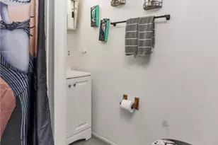 1048 Cedar St, Laurys Station, PA 18059 - Photo 15