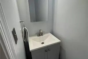 1015 S Front St, Allentown, PA 18103 - Photo 11