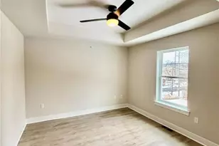 1411 Greenview Dr, Bethlehem, PA 18018 - Photo 9