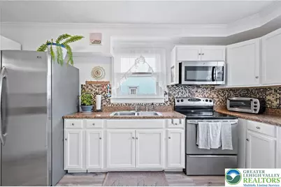 614 W Wilkes Barre Street, Easton, PA 18042 - Photo 3