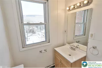 50 W Catawissa Street, Nesquehoning, PA 18240 - Photo 25