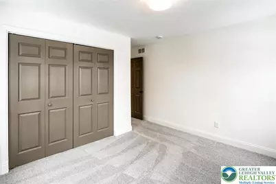 7908 Woodsbluff Run, Fogelsville, PA 18051 - Photo 15