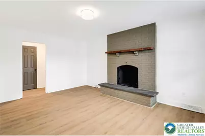 7908 Woodsbluff Run, Fogelsville, PA 18051 - Photo 11