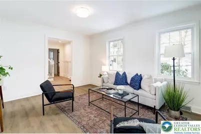 7908 Woodsbluff Run, Fogelsville, PA 18051 - Photo 5