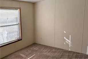 180 Hoffman Rd, Bushkill Twp, PA 18091 - Photo 9