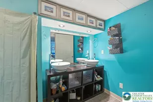 1390 Oakwood Dr, Hanover Twp, PA 18017 - Photo 23