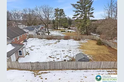 1390 Oakwood Drive, Hanover Twp, PA 18017 - Photo 31