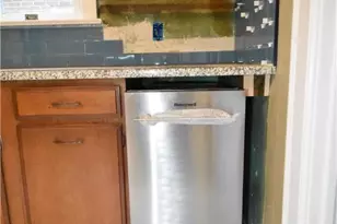 2226 Ferry St, Easton, PA 18042 - Photo 13