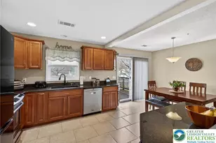 1386 Jefferson St, Hellertown Boro, PA 18055 - Photo 9