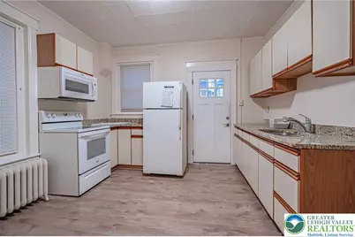 27 N West Street, Allentown, PA 18102 - Photo 9