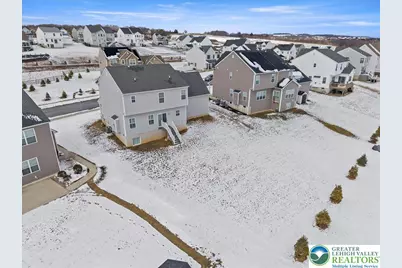 5037 Lilac Drive, North Whitehall Twp, PA 18078 - Photo 7