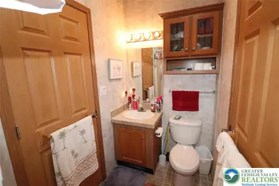 1233 Valley Forge Drive, Lehigh Township, PA 18088 - Photo 33