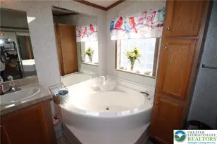 1233 Valley Forge Dr, Lehigh Township, PA 18088 - Photo 29