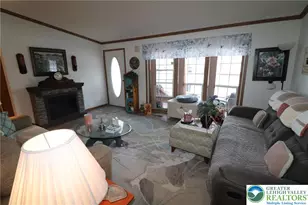 1233 Valley Forge Dr, Lehigh Township, PA 18088 - Photo 5