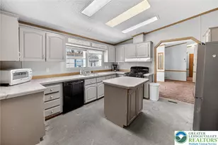 182 Greenbriar Dr S, East Allen Township, PA 18014 - Photo 7