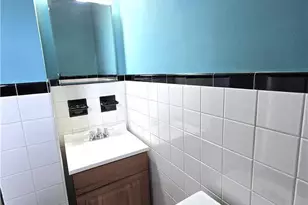 1655 Chippendale Cir, Hanover Twp, PA 18017 - Photo 21