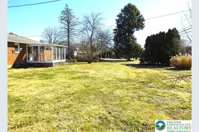 1655 Chippendale Circle, Hanover Twp, PA 18017 - Photo 7