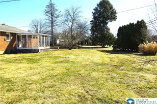 1655 Chippendale Cir, Hanover Twp, PA 18017 - Photo 7