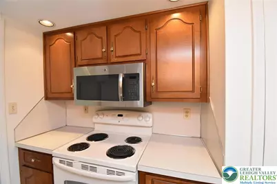 553 Ponds Edge Lane, Allentown City, PA 18104 - Photo 11