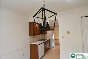 553 Ponds Edge Ln, Allentown, PA 18104 - Photo 9